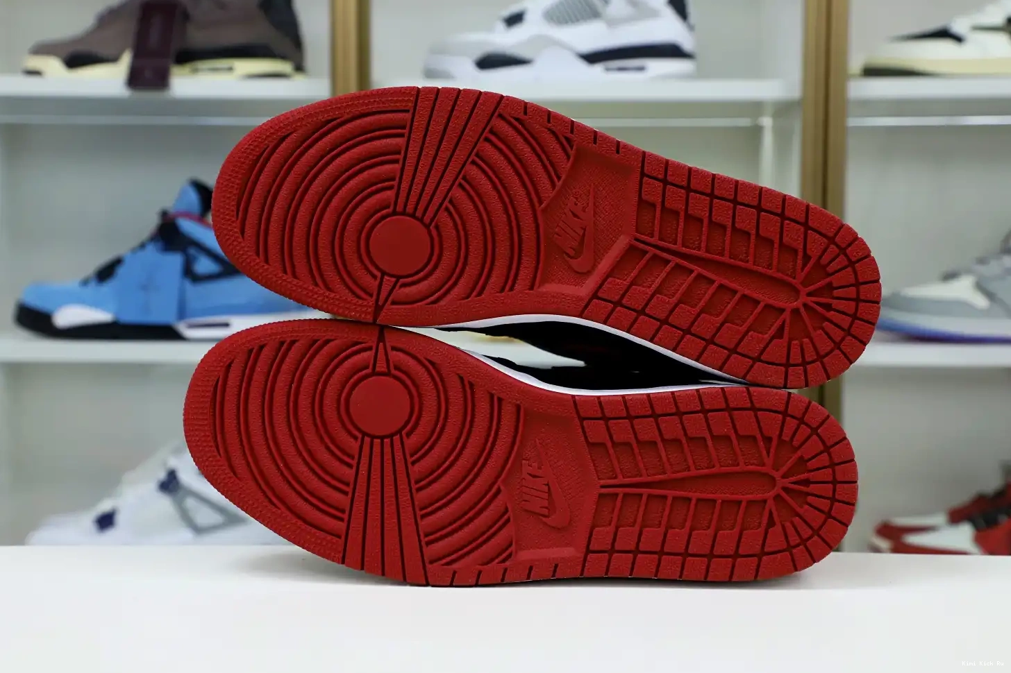 'BRED' HIGH Kimikick RETRO 1 AIR OG JORDAN 0519